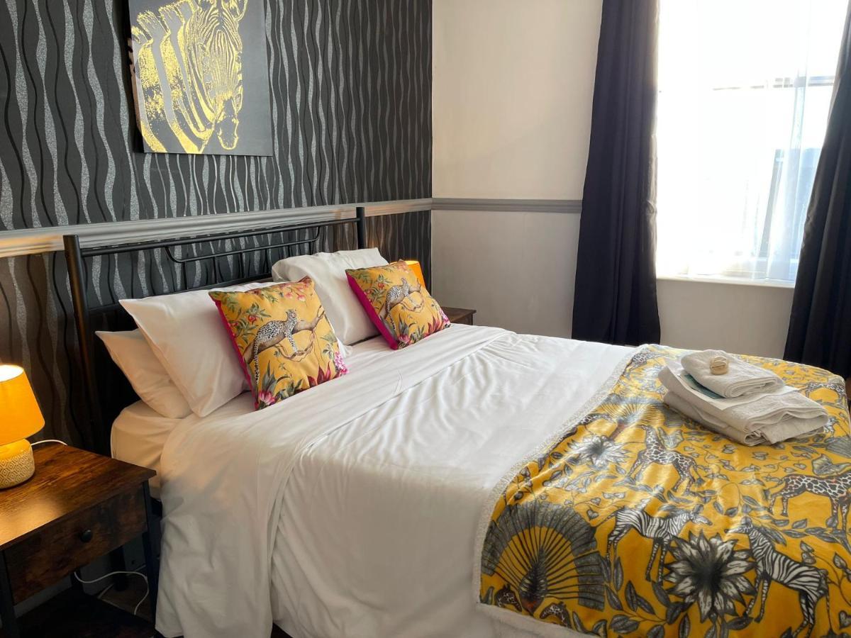Lilyrose Hotel Whitby Bagian luar foto
