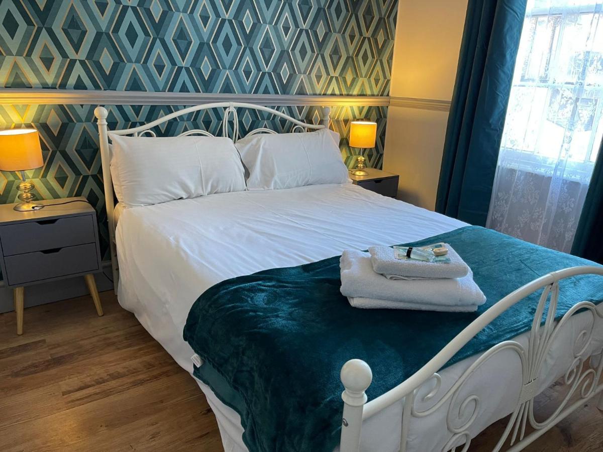 Lilyrose Hotel Whitby Bagian luar foto