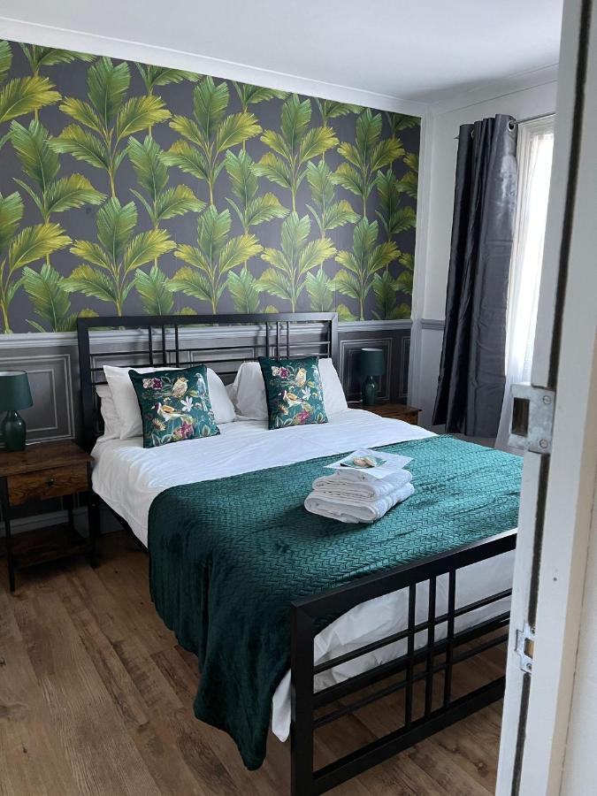 Lilyrose Hotel Whitby Bagian luar foto