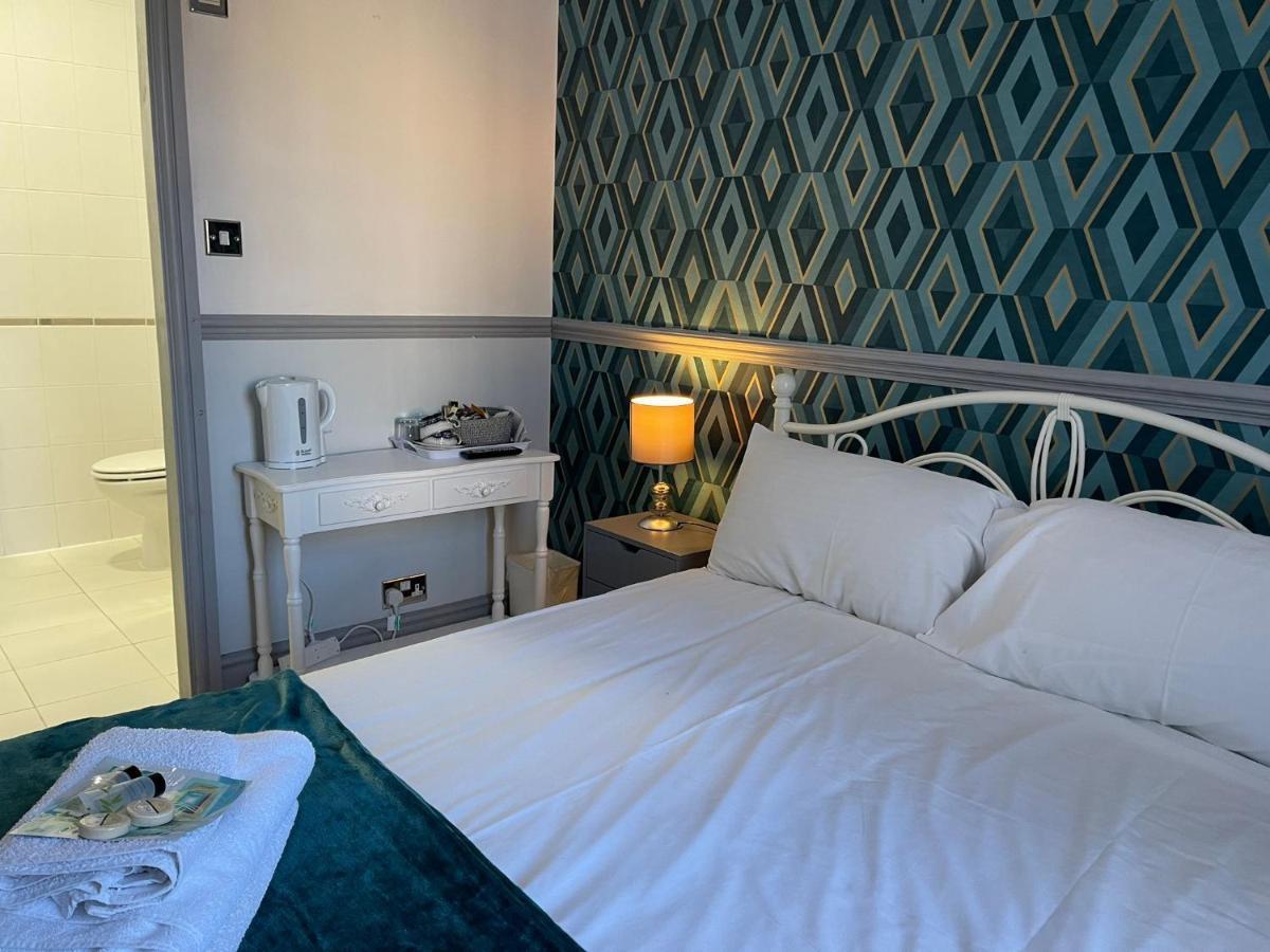 Lilyrose Hotel Whitby Bagian luar foto