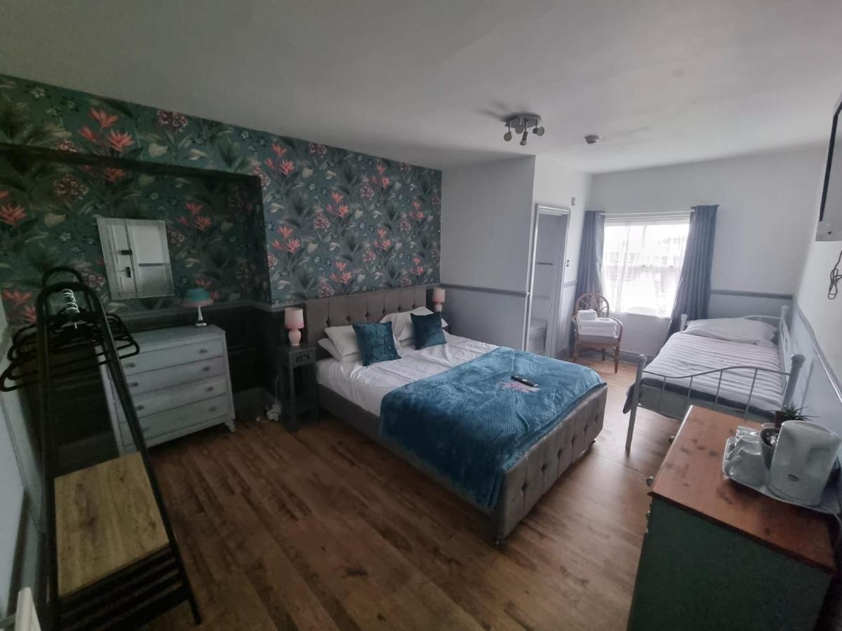 Lilyrose Hotel Whitby Bagian luar foto