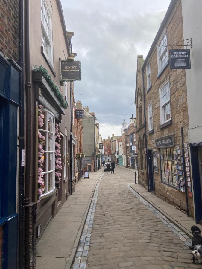 Lilyrose Hotel Whitby Bagian luar foto