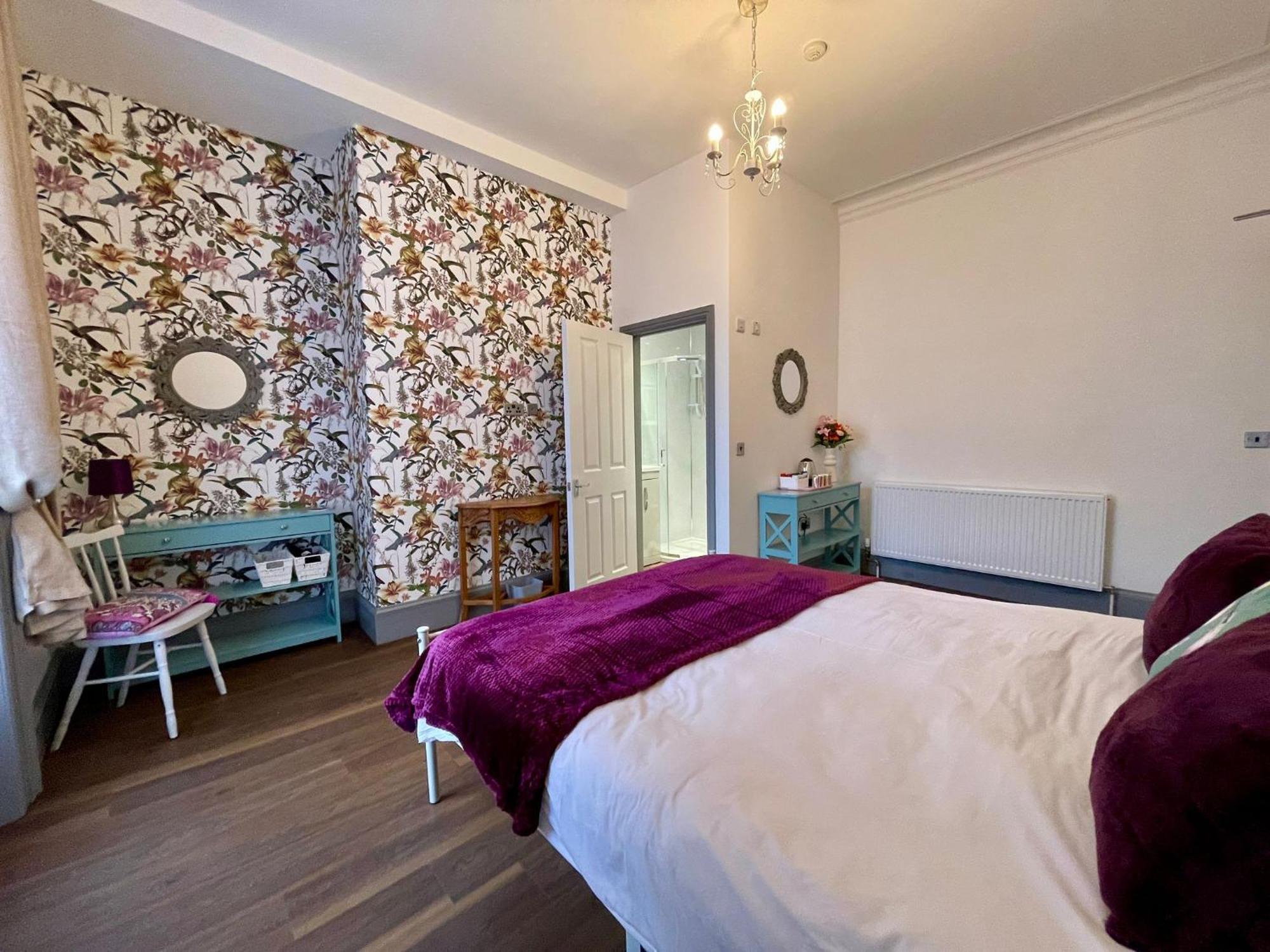 Lilyrose Hotel Whitby Bagian luar foto