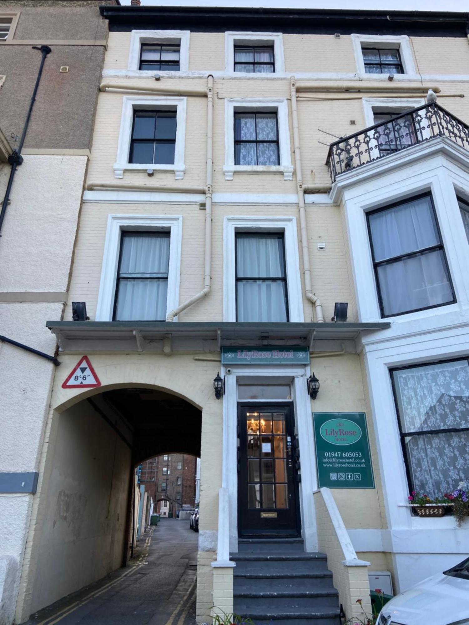 Lilyrose Hotel Whitby Bagian luar foto