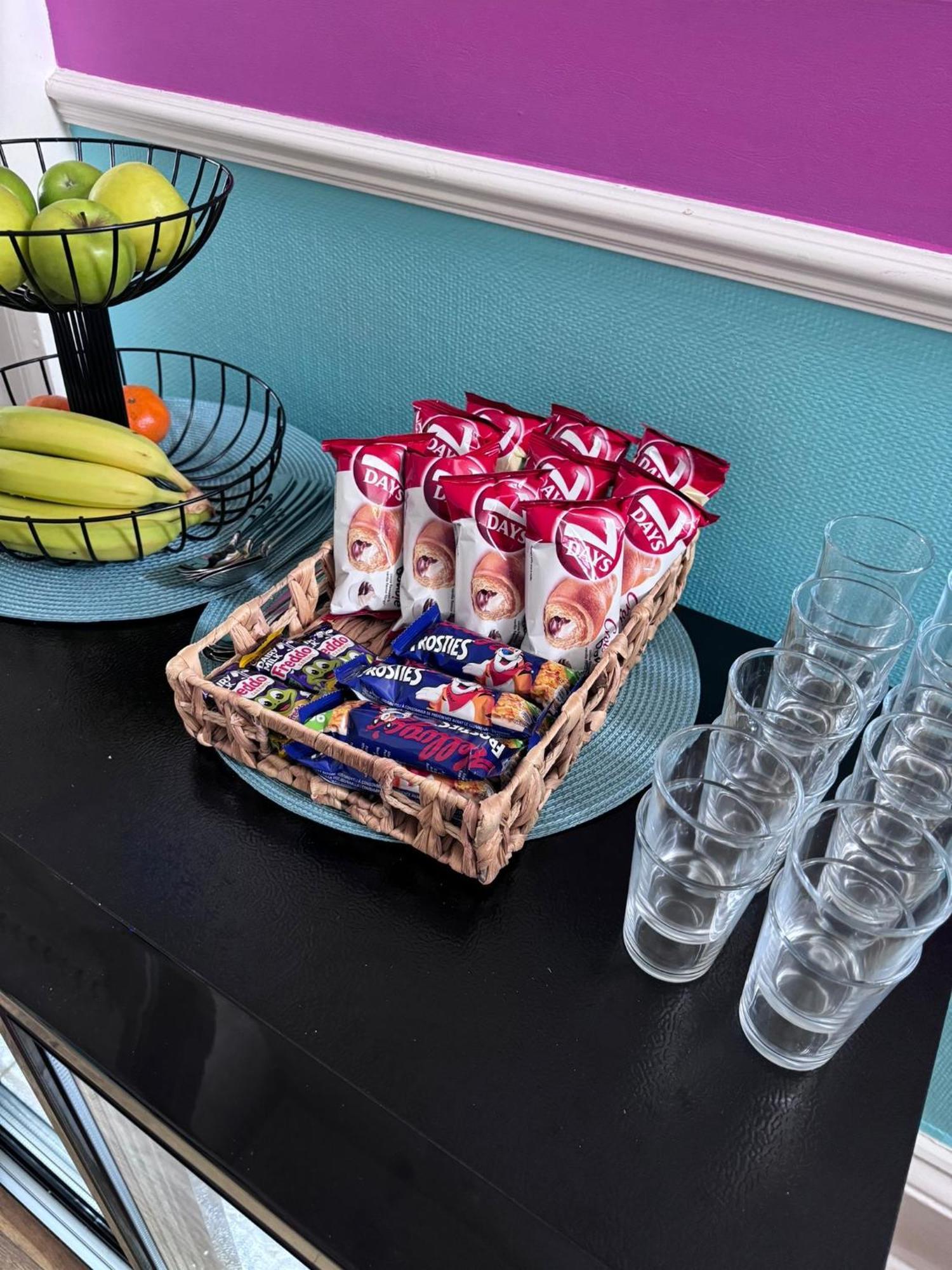 Lilyrose Hotel Whitby Bagian luar foto